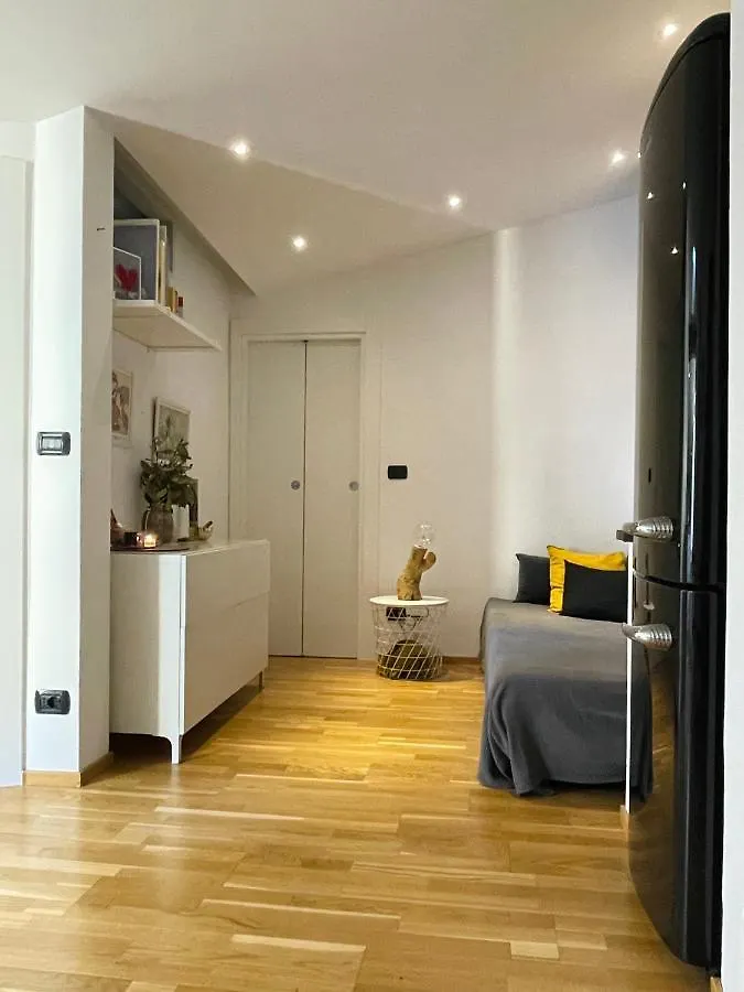 Апартаменты Tiny Zen House By The Sea. Генуя